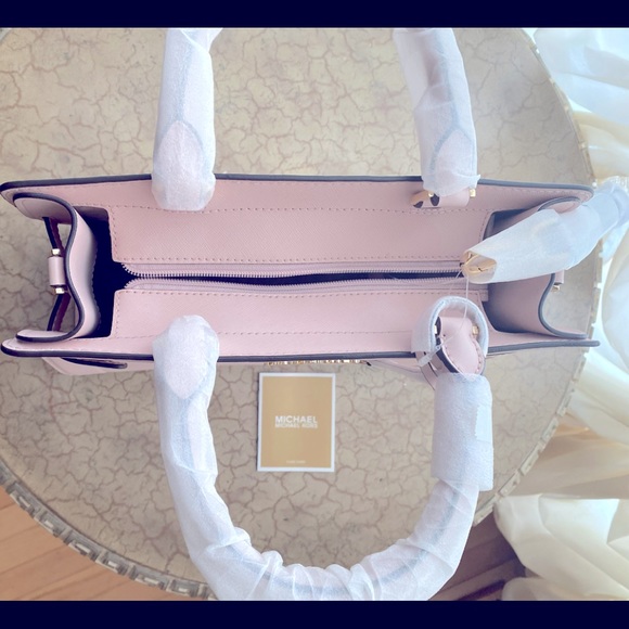 💗MICHAEL KORS💗RAYNE Medium Size leather satchel in powder blush. New with tags - Picture 9 of 16